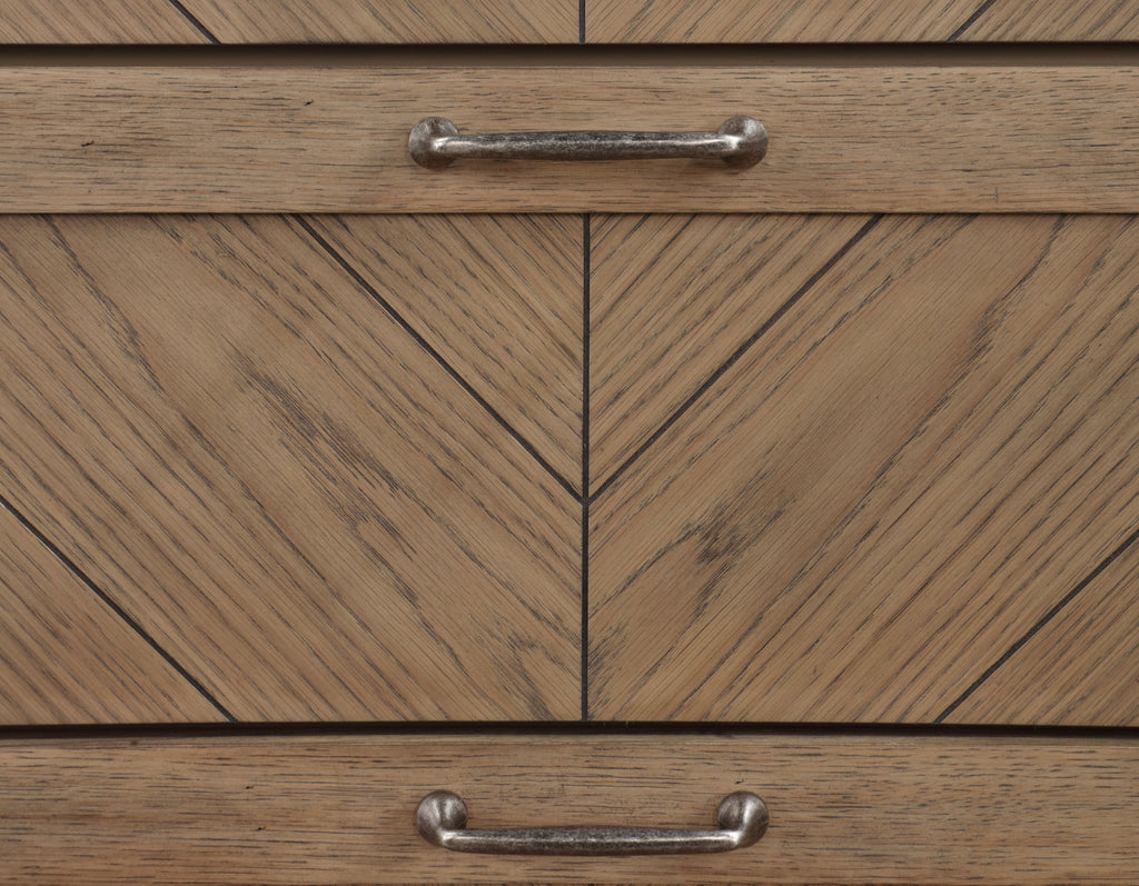 Montana Dresser, Sand